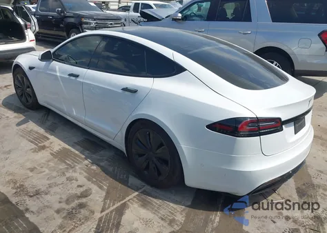 2023 Tesla Model S Dual Motor All-Wheel Drive/Standard Range from USA, damaged, VIN 5YJSA1E55PF501073